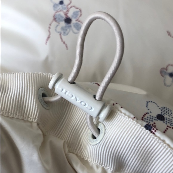 Coach jacket short puffer size M Hooded water resistant. - Picture 7 of 15